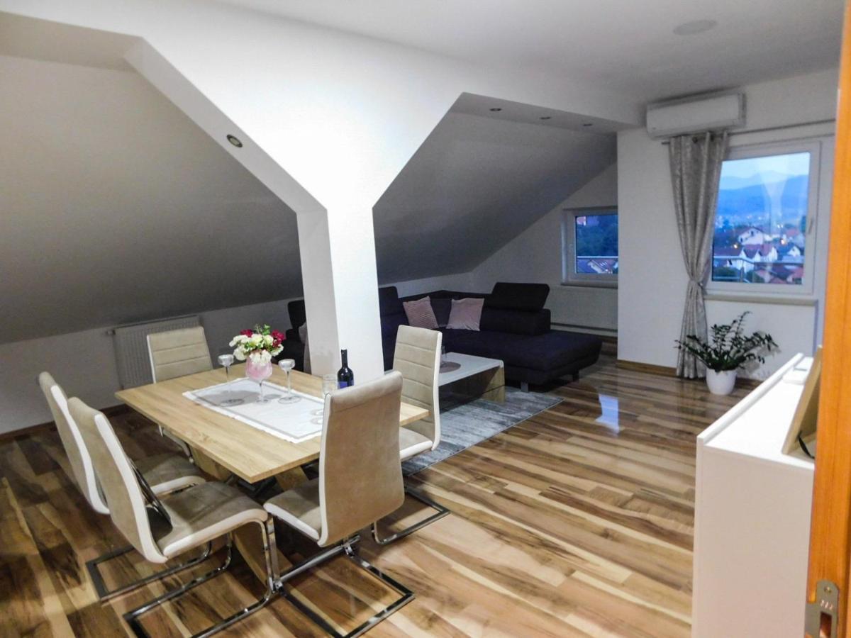 Apartman Lara Otocac Exterior photo