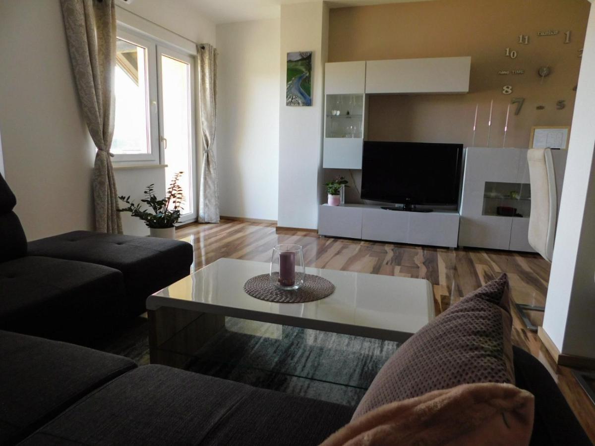 Apartman Lara Otocac Exterior photo